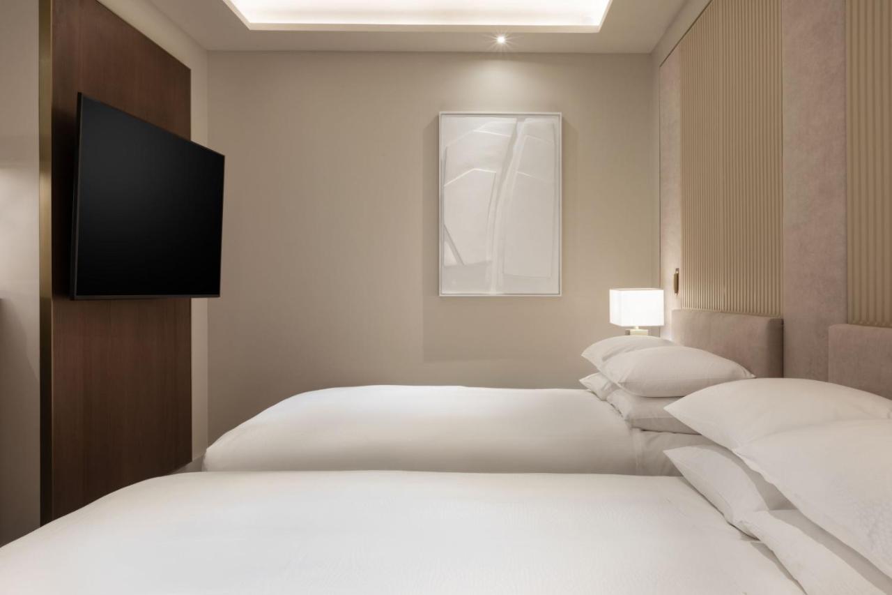 Jw Marriott Hotel Madrid Exterior foto